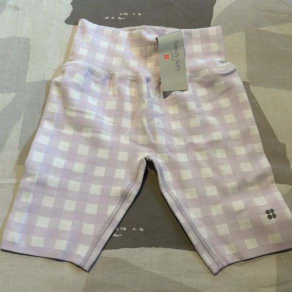 NEW Sweaty Betty Gingham Bike Shorts - Picture 10 of 12